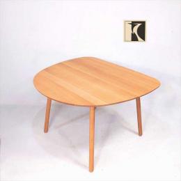トラフ建築設計事務所デザイン 飛騨産業【HIDA】キツツキ cobrina(こぶりな)テーブル