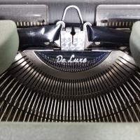 【OLYMPIA】 オリンピア "De Luxe" ヴィンテージ タイプライター 西ドイツ製